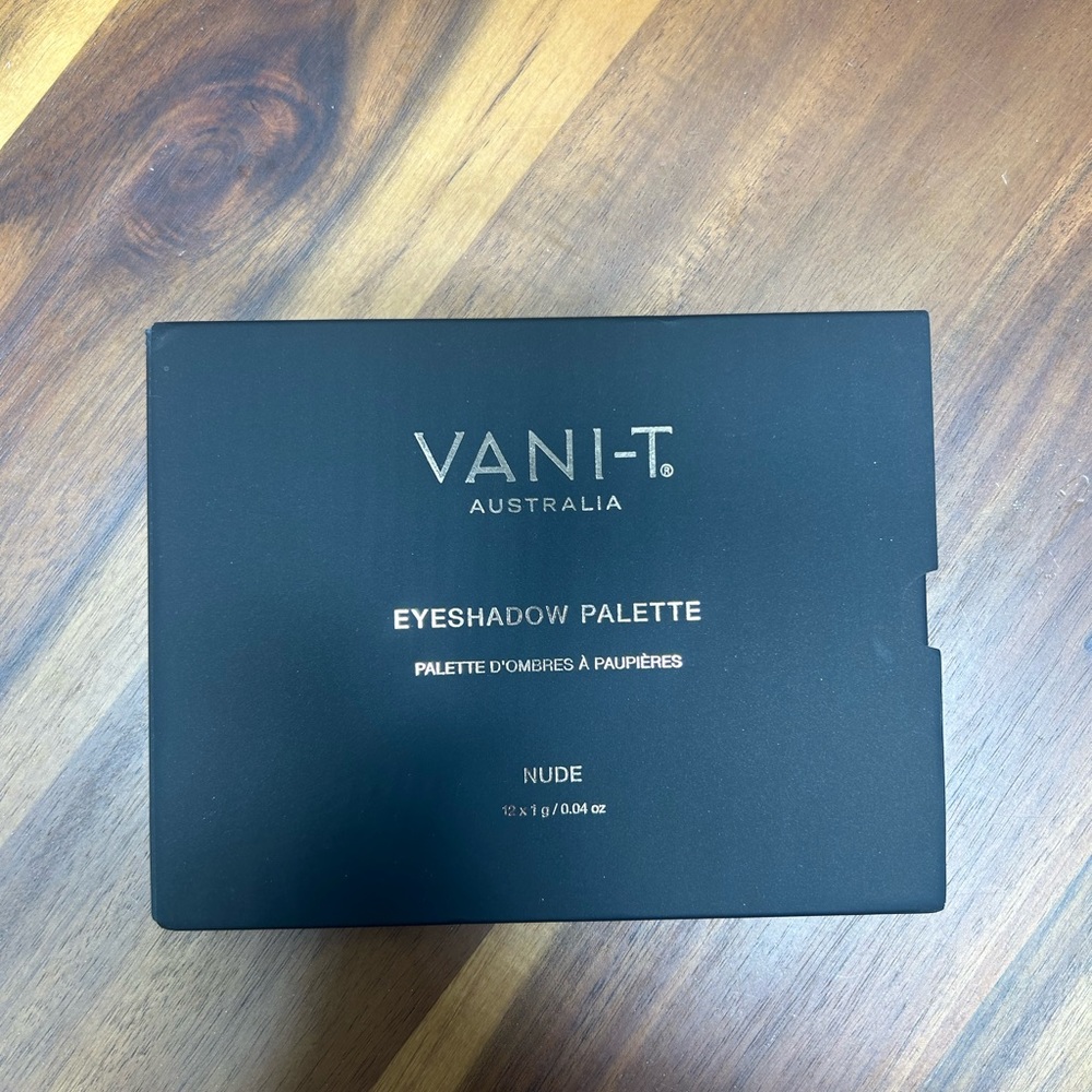 Vanit Australia Eyeshadow Nude Palette